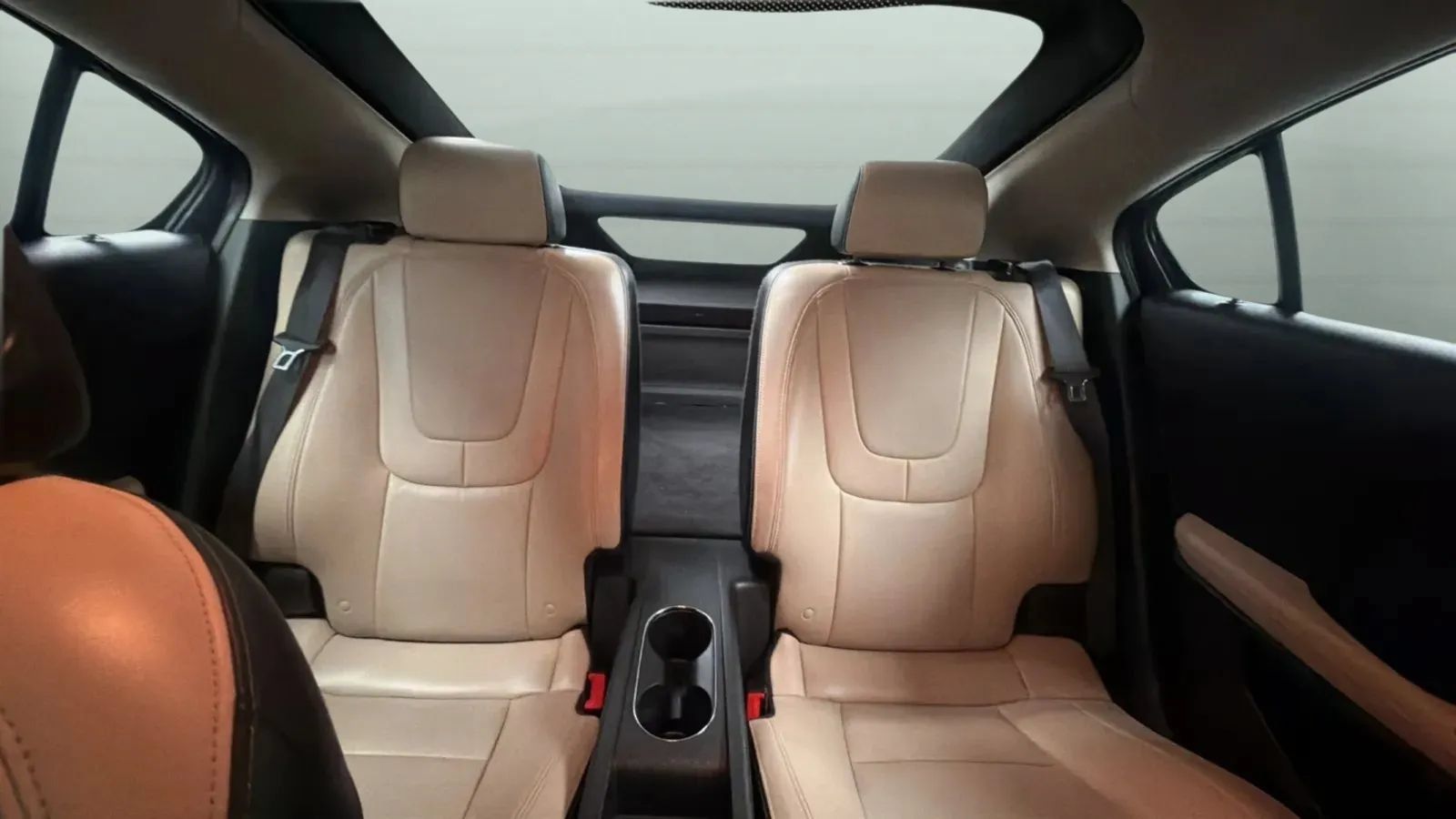 Used 2012 Chevrolet Volt Premium w/ Premium Trim Package FWD image 18