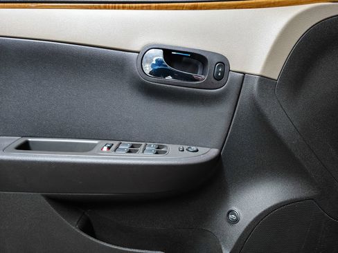 Used 2010 Chevrolet Malibu LT w/ HFV6 Engine Package image 19