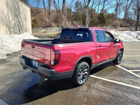 Used 2024 Honda Ridgeline Sport image 6