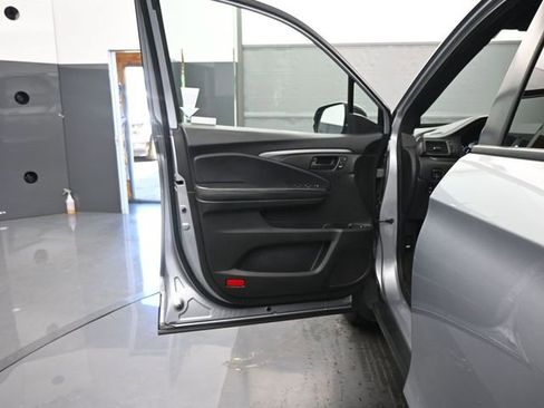 Used 2023 Honda Passport TrailSport image 11