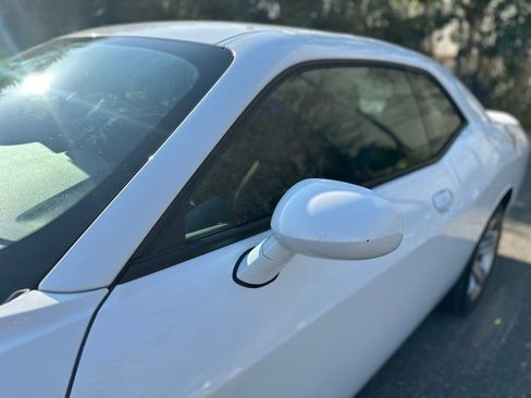 Used 2022 Dodge Challenger SXT image 7