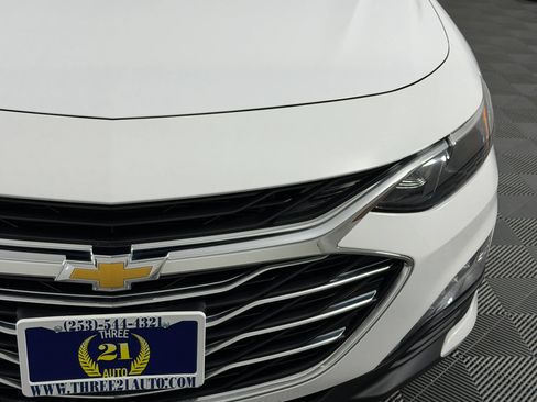 Used 2024 Chevrolet Malibu LT w/ LPO, Floor Liner Package FWD image 4