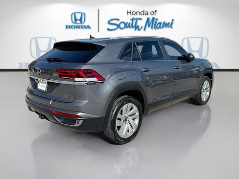 Used 2022 Volkswagen Atlas Cross Sport SE image 7