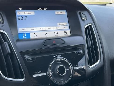 Used 2018 Ford Focus Titanium image 21