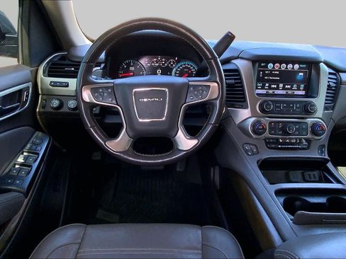 Used 2019 GMC Yukon Denali w/ Denali Ultimate Package AWD/4WD image 5