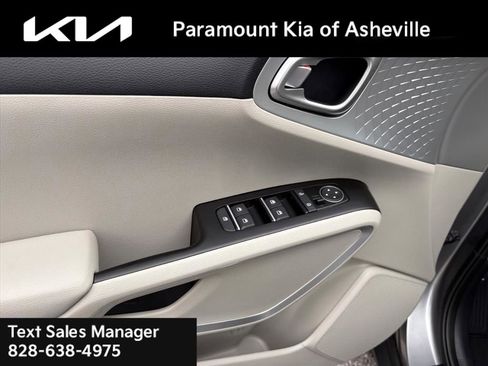 New 2025 Kia Soul LX image 22