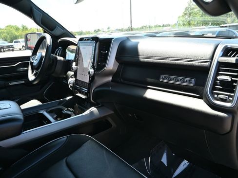 Used 2025 RAM 1500 Laramie AWD/4WD image 29