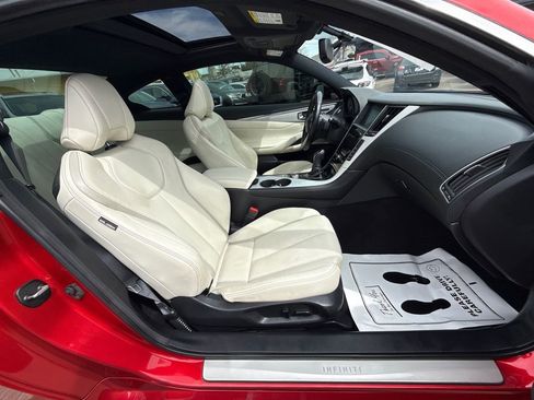 Used 2017 INFINITI Q60 Red Sport 400 image 17