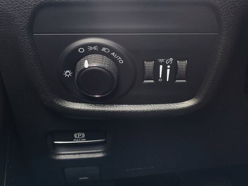New 2026 Jeep Grand Cherokee Laredo RWD image 12