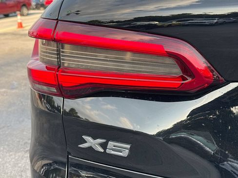 Used 2019 BMW X5 xDrive40i w/ Convenience Package AWD/4WD image 10