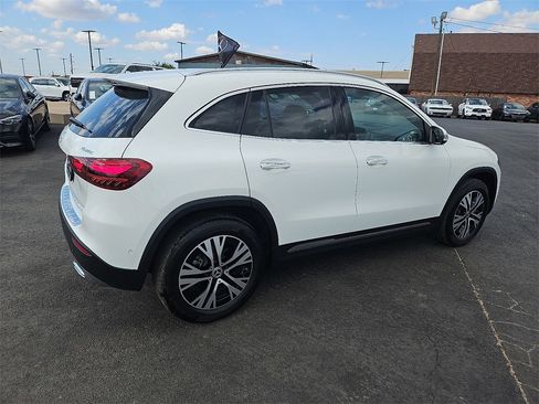 Certified 2025 Mercedes-Benz GLA 250 4MATIC image 8