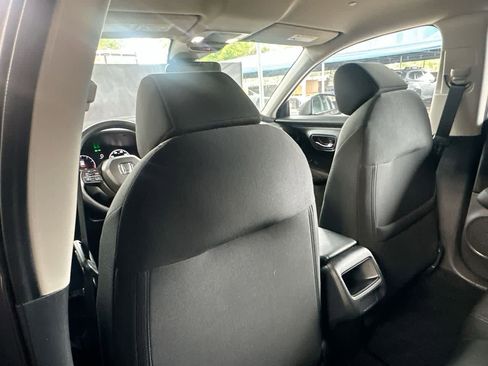 Used 2025 Honda HR-V LX image 23