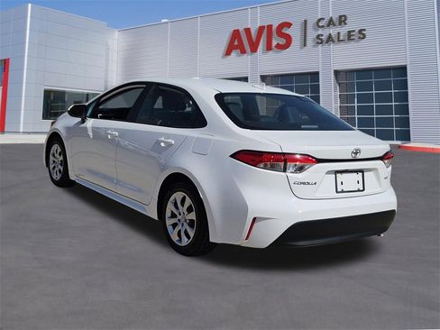 Used 2025 Toyota Corolla LE image 3