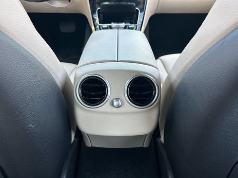 Used 2018 Mercedes-Benz C 300 Sedan image 22