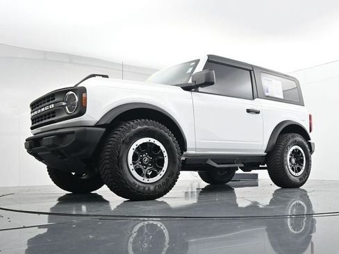 Used 2025 Ford Bronco 2-Door AWD/4WD image 32