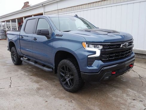 Used 2024 Chevrolet Silverado 1500 LT Trail Boss image 2