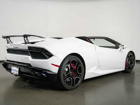 Used 2019 Lamborghini Huracan LP 580-2 RWD image 8
