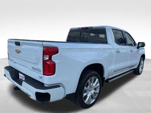 New 2026 Chevrolet Silverado 1500 High Country AWD/4WD image 6