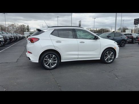 Certified 2021 Buick Encore GX Essence w/ Advanced Technology Package image 9