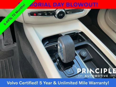 Certified 2023 Volvo XC60 B5 Plus FWD image 22
