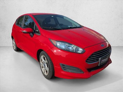Used 2015 Ford Fiesta SE FWD image 3