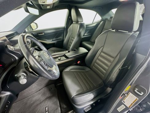 Used 2019 Lexus IS 350 F Sport w/ F Sport Package RWD image 13