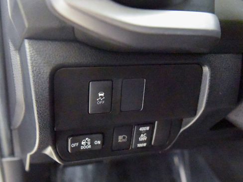 Used 2021 Toyota Tacoma TRD Off-Road image 16