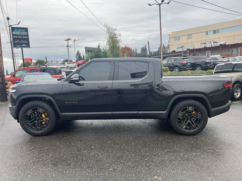Used 2023 Rivian R1T Adventure image 3