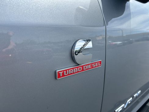 Used 2024 RAM 2500 Laramie w/ Sport Appearance Package AWD/4WD image 9