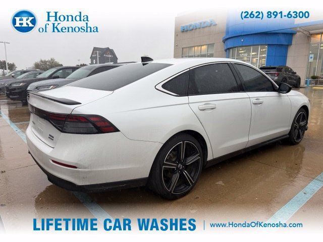Used 2024 Honda Accord Sport image 2