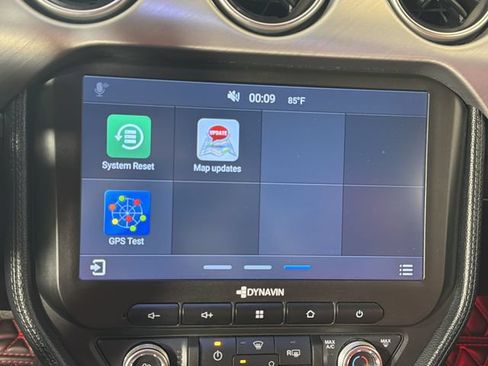 Used 2017 Ford Mustang GT w/ Black Accent Package RWD image 7