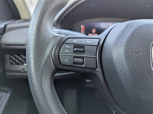 Used 2023 Honda Accord EX image 11