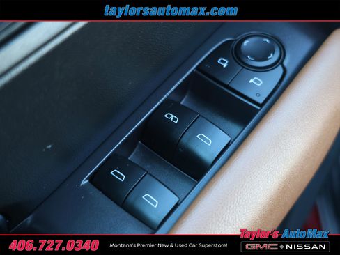 Used 2023 GMC Canyon AT4 w/ AT4 Premium Package image 27