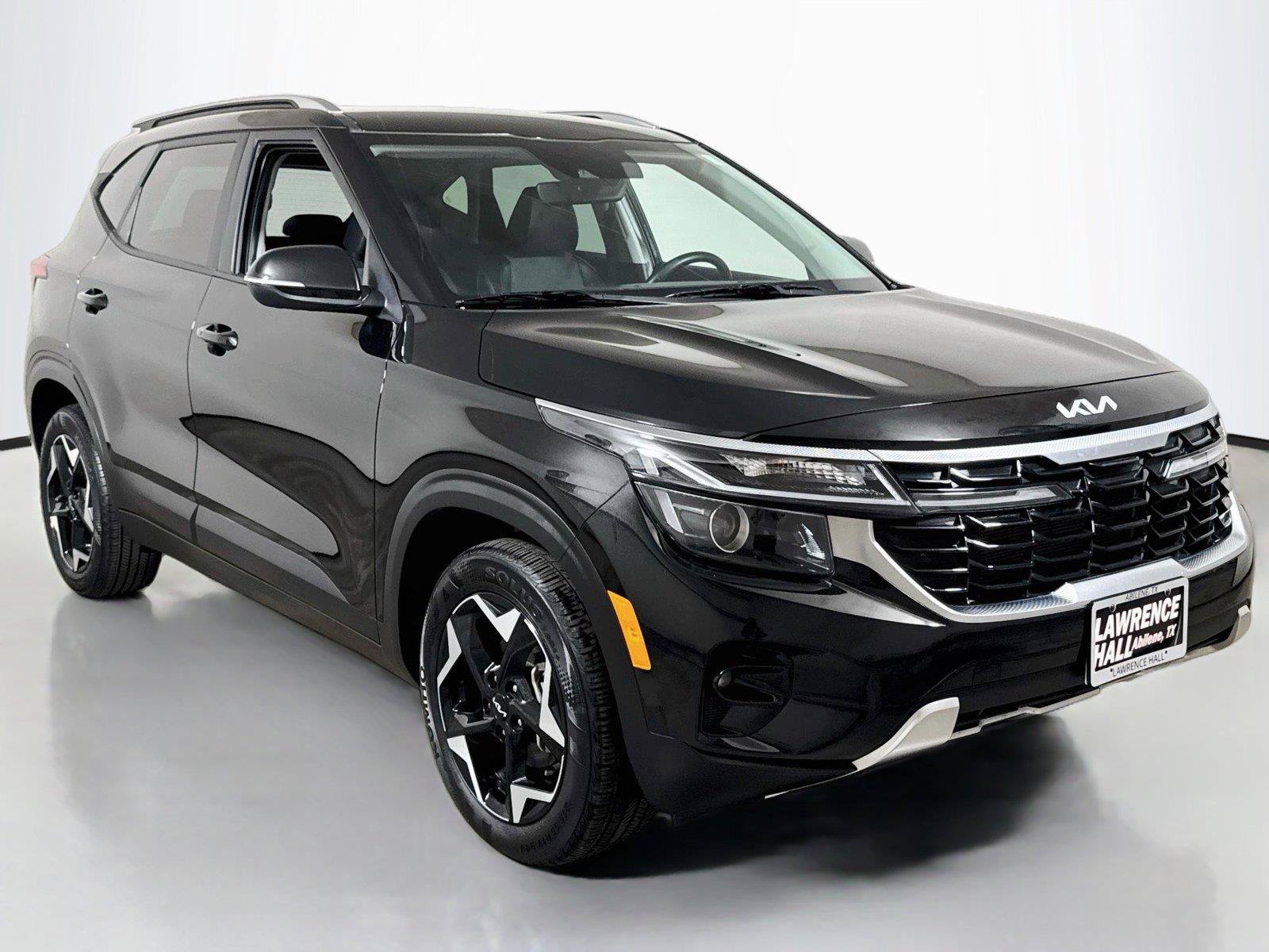 Used 2025 Kia Seltos S FWD image 3