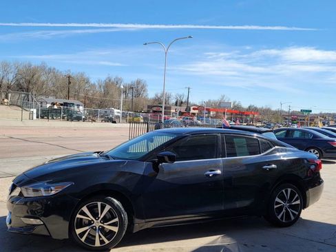 Used 2018 Nissan Maxima 3.5 S image 2