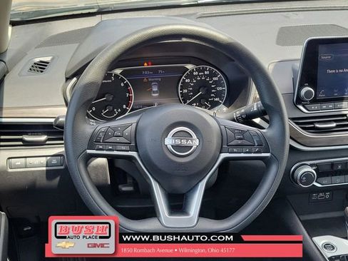 Used 2024 Nissan Altima 2.5 SV FWD image 21