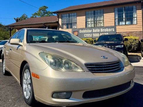 Used 2004 Lexus ES 330 ES 330 Sedan 4D image 2