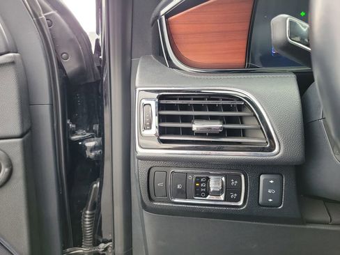 Certified 2024 Lincoln Navigator Reserve AWD/4WD image 22