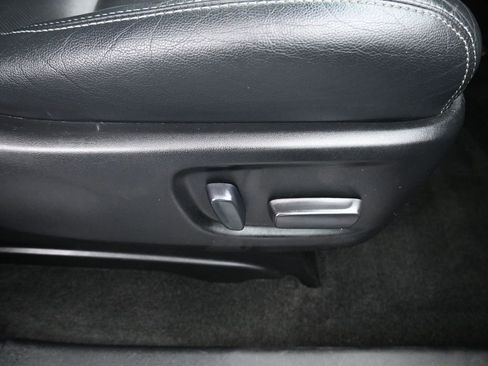 Used 2017 Toyota Sienna SE w/ SE Preferred Package image 55