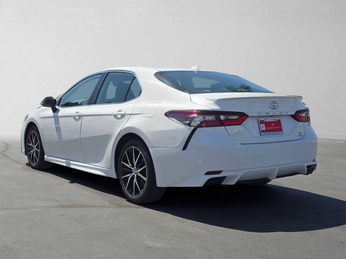 Used 2024 Toyota Camry SE AWD/4WD image 5