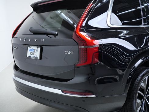Used 2025 Volvo XC90 B6 Plus AWD/4WD image 5