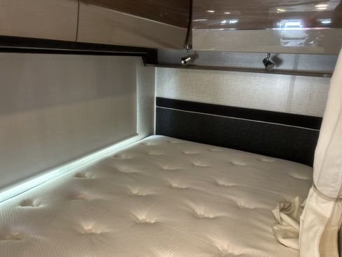 Used 2015 Mercedes-Benz Sprinter 3500 image 39