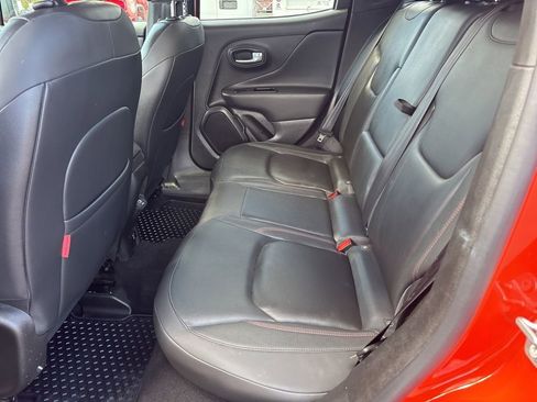 Used 2021 Jeep Renegade Trailhawk w/ Trailer Tow Group image 21