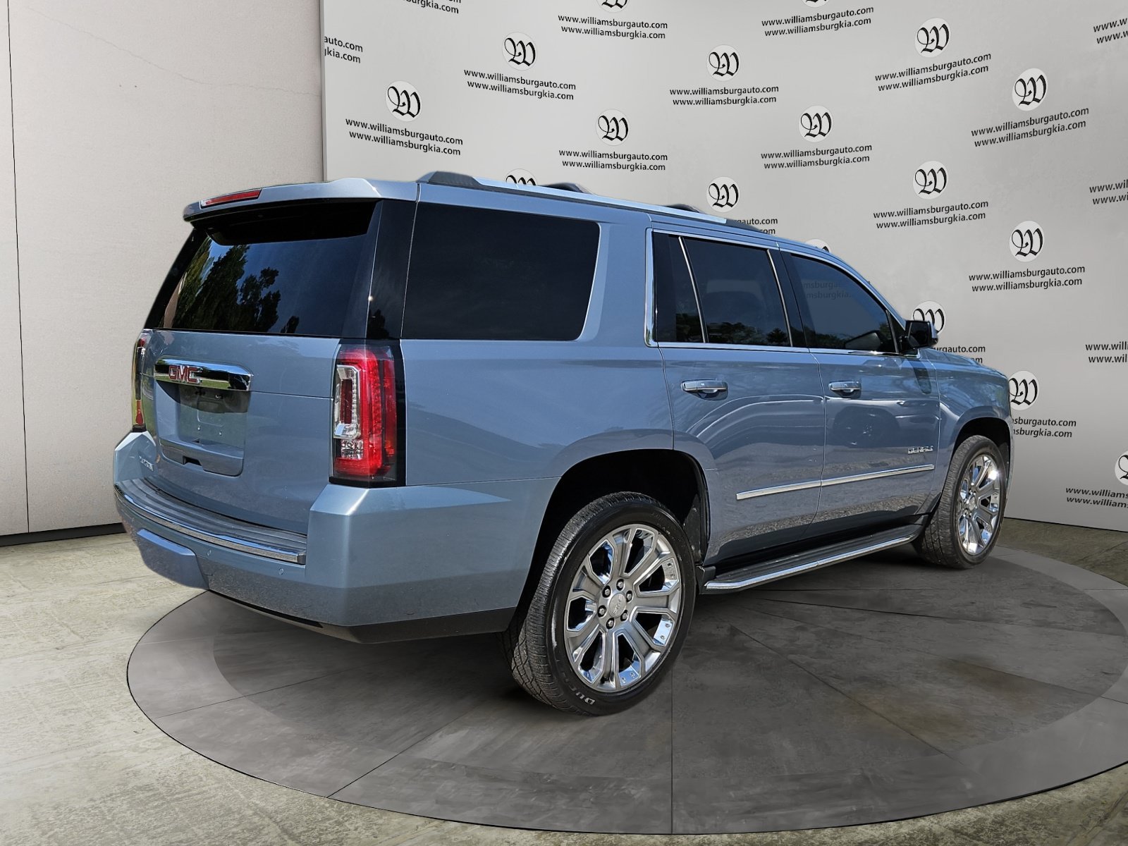Used 2016 GMC Yukon Denali w/ Open Road Package AWD/4WD image 5