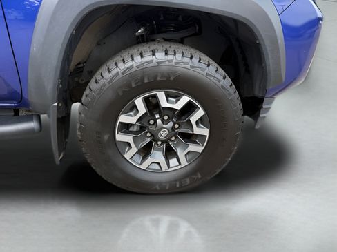 Used 2023 Toyota Tacoma TRD Off-Road w/ TRD Premium Off Road Package AWD/4WD image 30