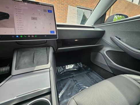Used 2024 Tesla Model 3 Standard Range RWD image 52
