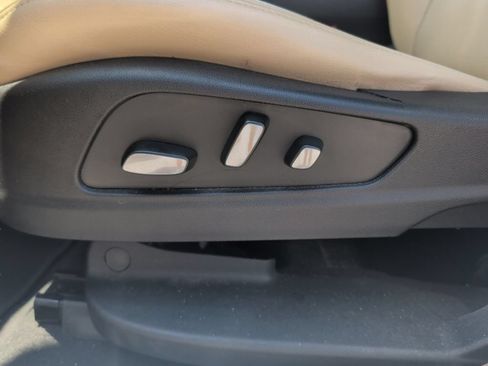 Used 2017 Cadillac XT5 Luxury w/ Driver Awareness Package FWD image 42