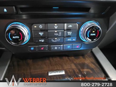 Used 2015 Ford F150 Platinum w/ Equipment Group 701A Luxury AWD/4WD image 20