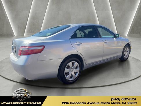 Used 2007 Toyota Camry LE FWD image 4