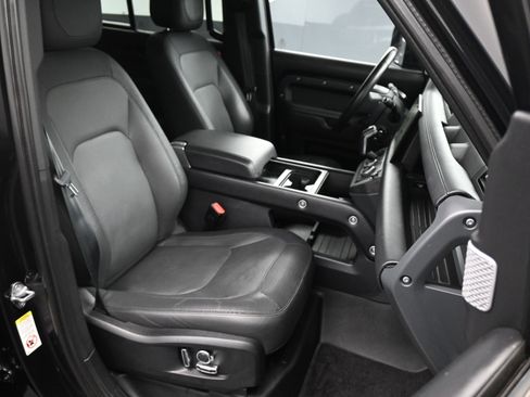 Certified 2023 Land Rover Defender 130 X-Dynamic SE image 11